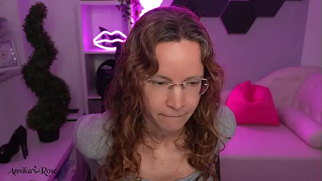AnnikaRose webcam