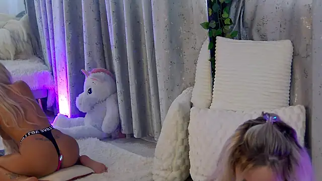 IsabelleEthan webcam