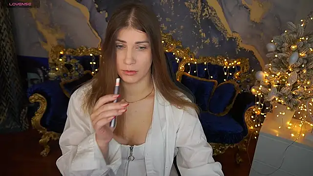 cassandragood - CassandraGood's free webcam