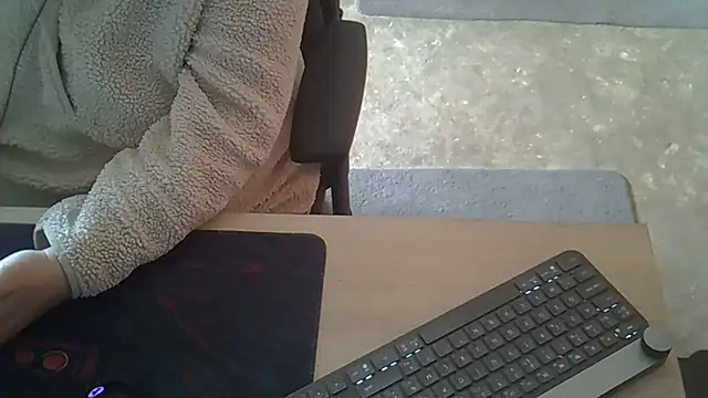 silvia2277 - Silvia2277's free webcam