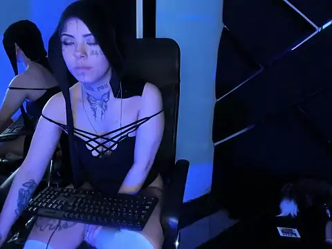 zombitchx - ZombitchX's free webcam