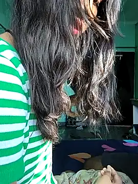 urs_hottty_ - UrS_hottty_'s free webcam