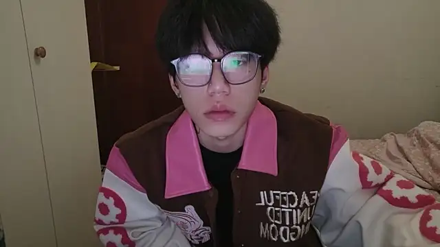 hangzi-0011 (M twink) - 有喜欢的支持一下啦宝宝们 帮助我回家过年