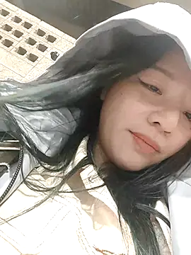 Lovelyanan Live Webcam on Stripchat