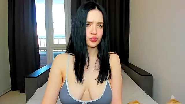 Minx_Night_CityXq webcam