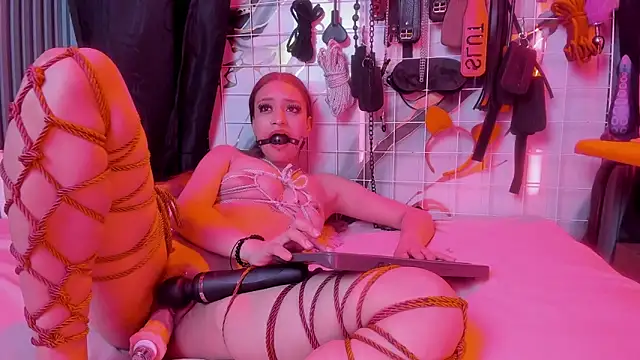 mhannia_bdsm303av webcam