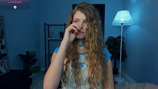 rayanenlia - RayaNenlia's free webcam