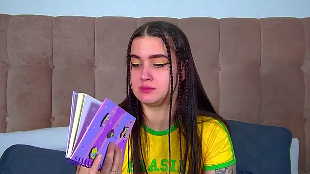 ChristinaMilton webcam