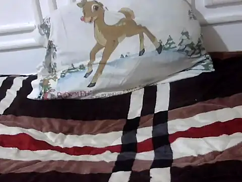 nollyy15233 - Nollyy15233's free webcam