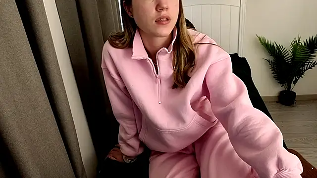 just_l0ve_me - Just_L0VE_me's free webcam