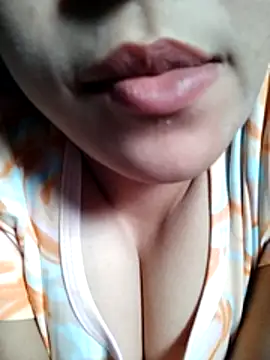 Webcam Model (Anki-doll)  is live.Free join now!