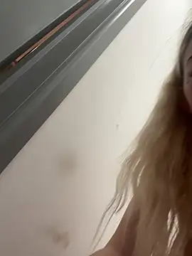 Blonde_CassieXX webcam