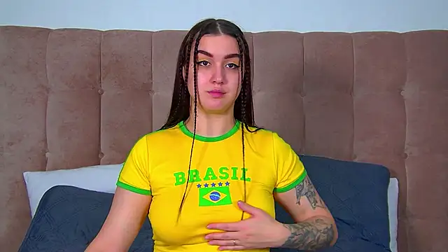 ChristinaMilton webcam