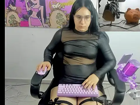 queen_findom1 webcam