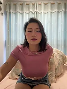 ruanruan05 - Ruanruan05's free webcam