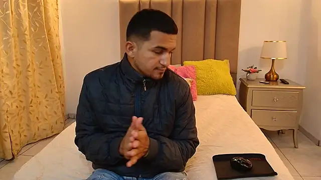 gabrielwolf_nom - GabrielWolf_nom's free webcam