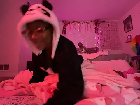 vixencapri - VixenCapri's free webcam