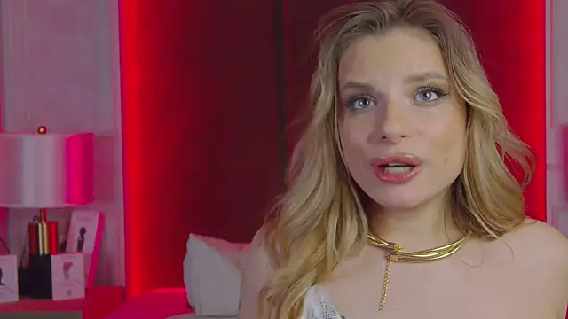 lanasparks (F young) - play with my ass in doggy