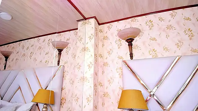 jacobrusso (Ask my age) - 🍓shower show🍓