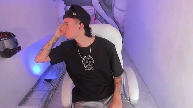 frannboy (M twink) - CUM AND I EAT MY CUM! :) HOTT