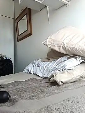 happygalthequeen - HappygalTheQueen's free webcam