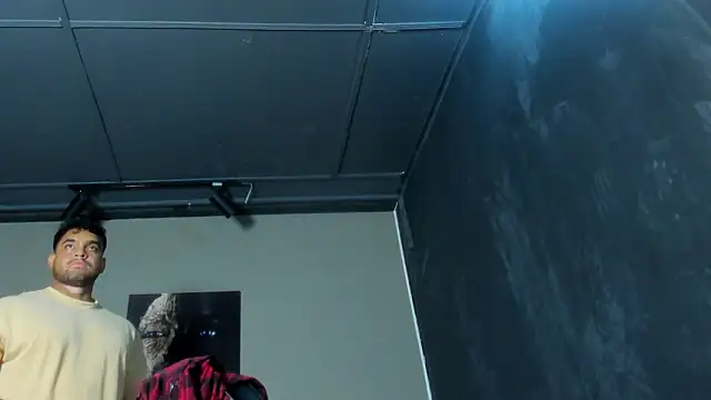 Big_furry_bear13 webcam