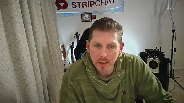 God_Of_ThundeRR webcam