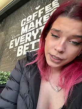 Webcam Model (RiriRoseey)  is live.Free join now!