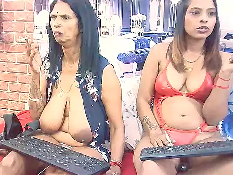 IndianSexyAss webcam