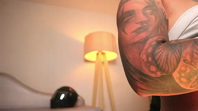 ashleyvalirya - Ashleyvalirya's free webcam