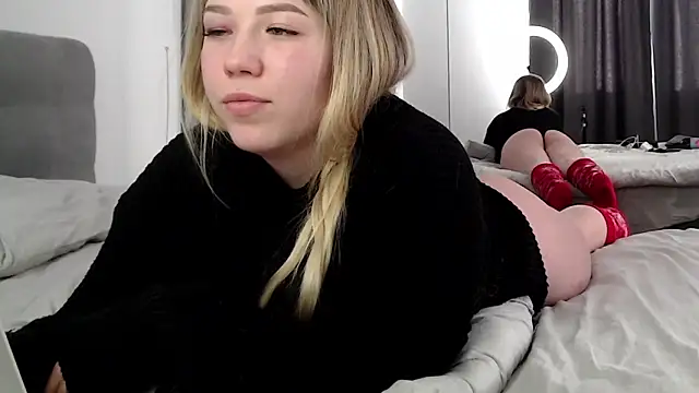 embersweetbunny - Embersweetbunny's free webcam