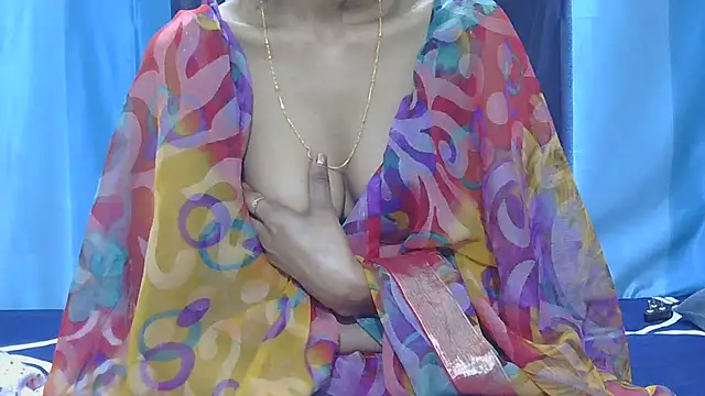 Aarti_misty71 webcam