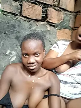 Black_juicy24 webcam