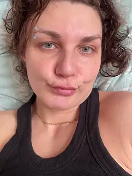 magic__smile - Magic__smile's free webcam