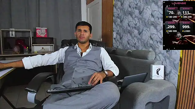 Hideintheoffice webcam