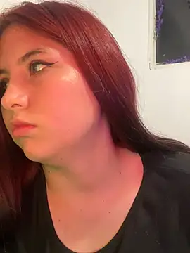 Caroline_red webcam