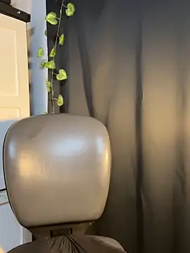 Webcam Model (chicachocolate01)  is live.Free join now!