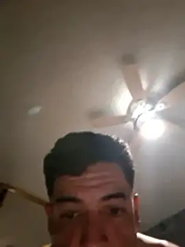 Hrnymanedawg13 webcam