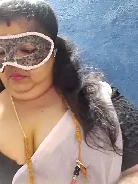 tamilthanushri - Tamilthanushri's free webcam