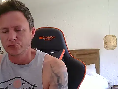 TroyDieselXXX webcam