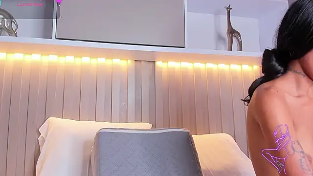 zafiro11_ (F teen) - Rub my clit with my domi 🔥💦