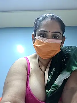 Webcam Model (diyam4002)  is live.Free join now!