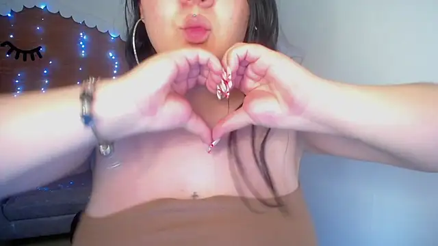 emma_adams_t - Emma_adams_t's free webcam