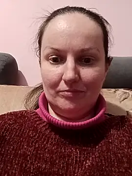 BustyLadyAlma webcam