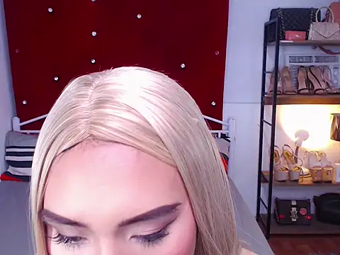 MeatyhorsecockMistress webcam