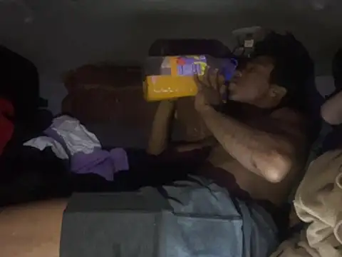 SlimeCrownzOut5 webcam