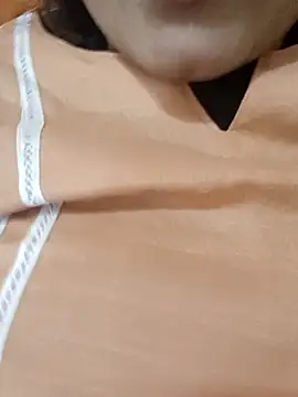 CuteSarikaLIVE webcam