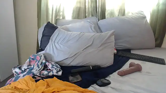 foxybrownxx1 - Foxybrownxx1's free webcam