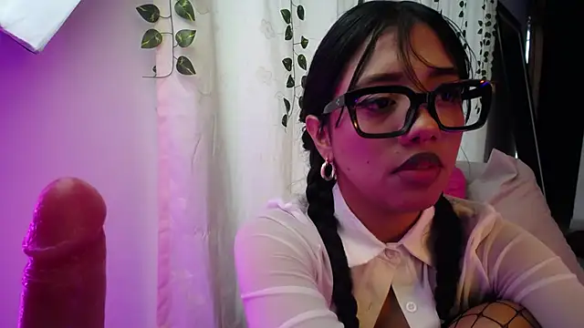 isis_valen - Isis_Valen's free webcam