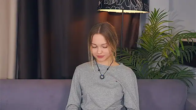 mitziekeizer - MitzieKeizer's free webcam